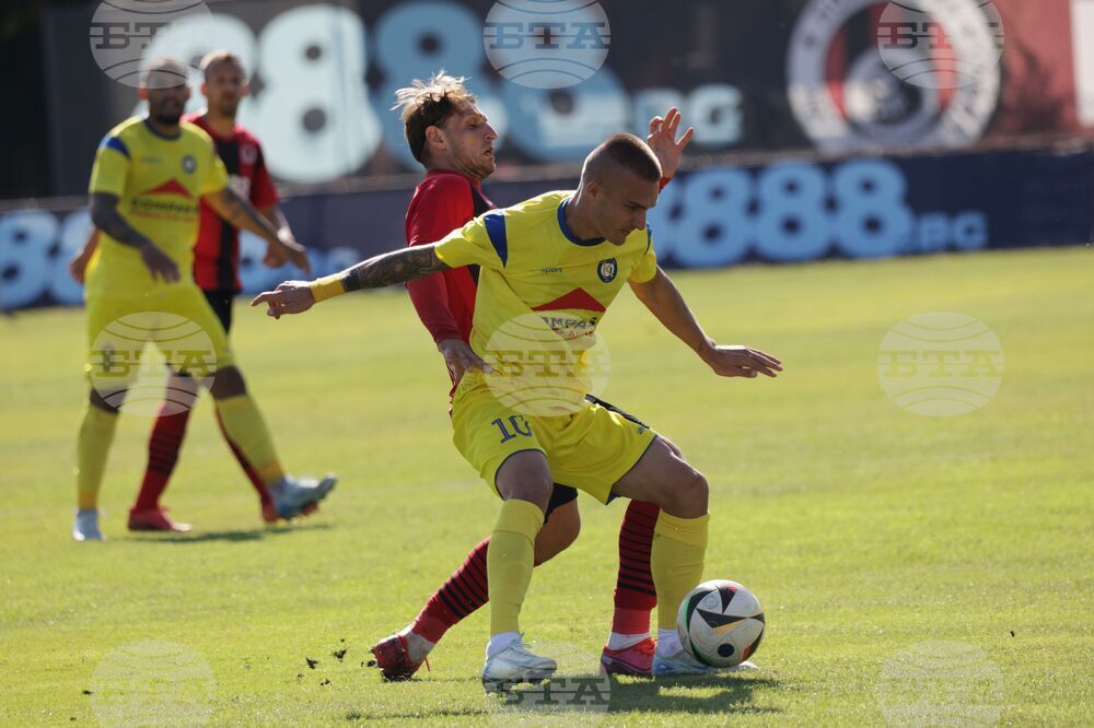 Футбол - Локомотив София и Крумовград