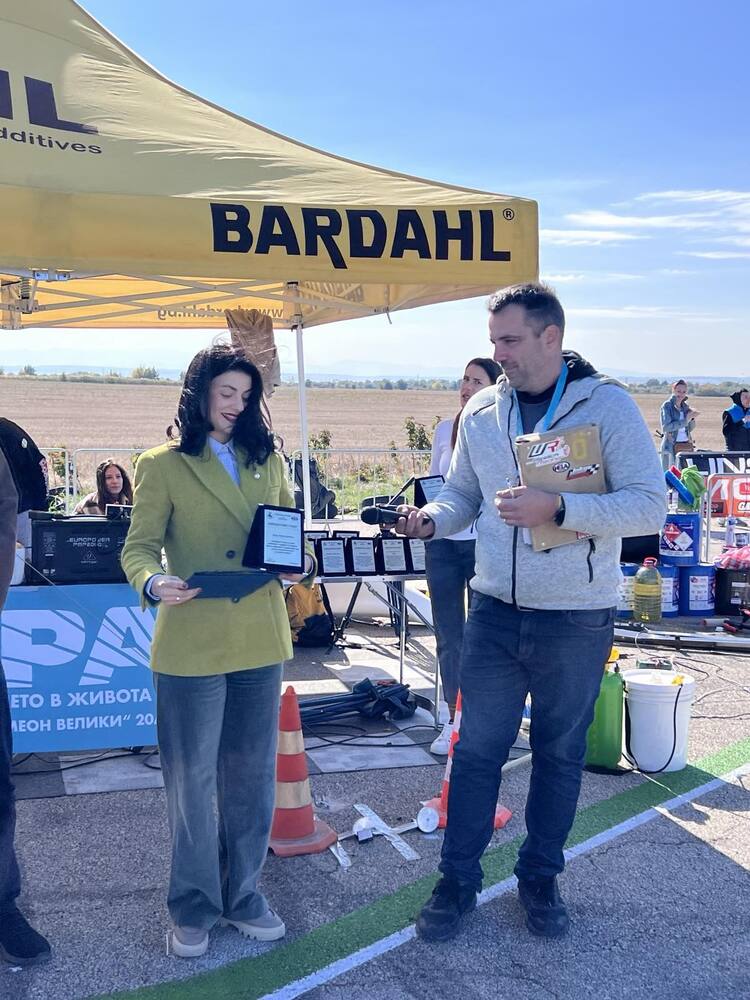 Областна администрация Видин: Областният управител откри Финалния кръг на Националния шампионат по драг рейсинг за мотори 2024