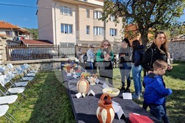 Самоков - Графична база - керамична изложба