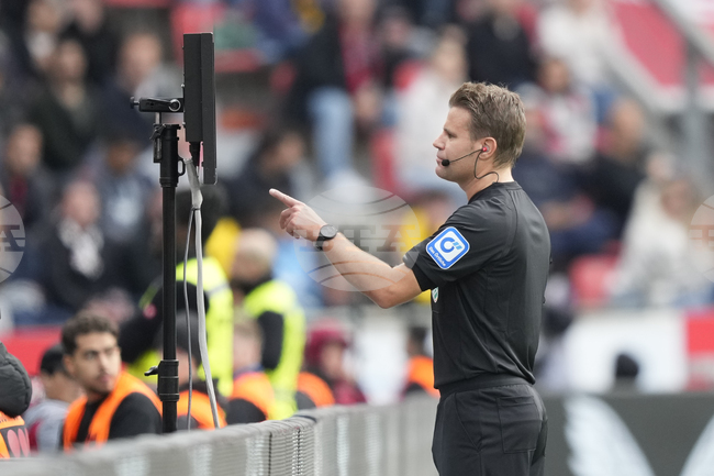 Елитният германски футболен рефер Феликс Брих ще прекрати кариерата си след края на сезона