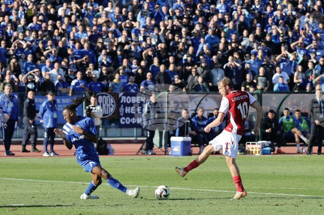 Марселино и Линдсет последваха Шопов и напуснаха ЦСКА като свободни агенти