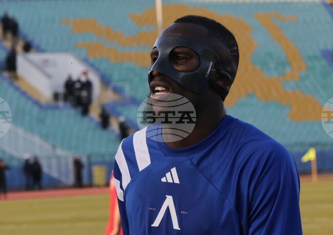 Мустафа Сангаре с асистенция при победа на Мали в световните квалификации по футбол