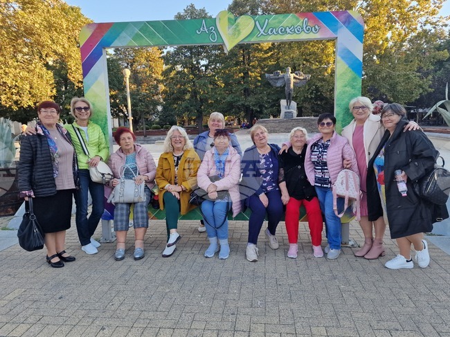 Хасково - Клуб на готините баби