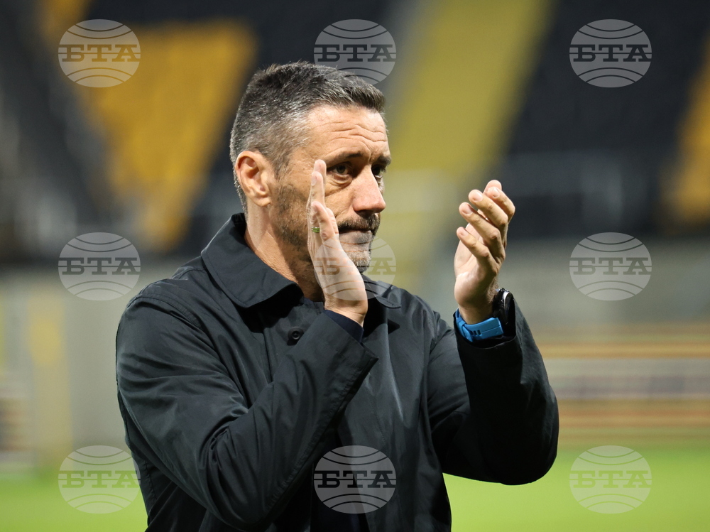 "Можехме да решим мача по-рано", заяви треньорът на Ботев (Пловдив) Душан Керкез