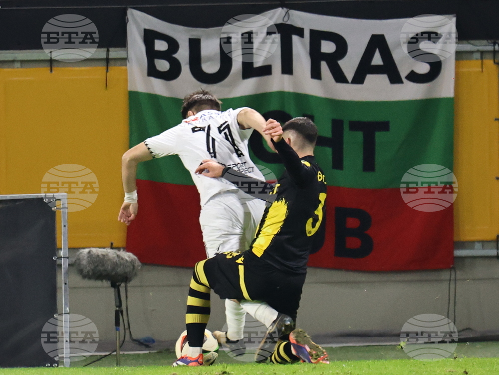 Пловдив - футбол - Ботев (Пловдив) - Славия (София)