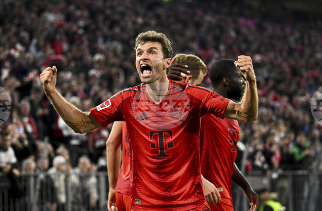 Байерн Мюнхен е готов да поднови договора на ветерана Томас Мюлер за още една година