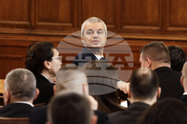 Парламент - заседание - Костадин Костадинов