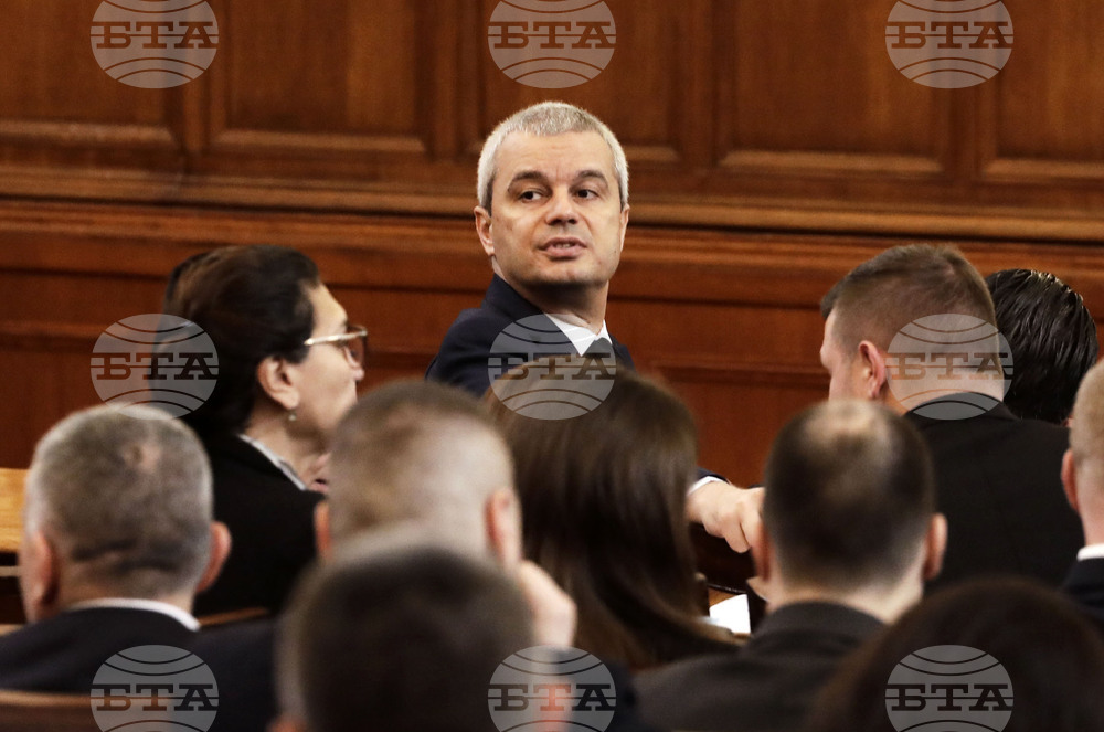 Парламент - заседание - Костадин Костадинов