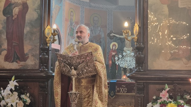 Православната църква ни предлага средства за борба с вредните пороци и лошите навици, каза пред миряните в Добрич отец Велико