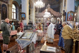 Ямбол - храм "Св. Николай Чудотворец" - неделна литургия