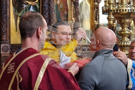 Ямбол - храм "Св. Николай Чудотворец" - неделна литургия