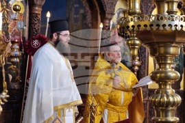 Ямбол - храм "Св. Николай Чудотворец" - неделна литургия