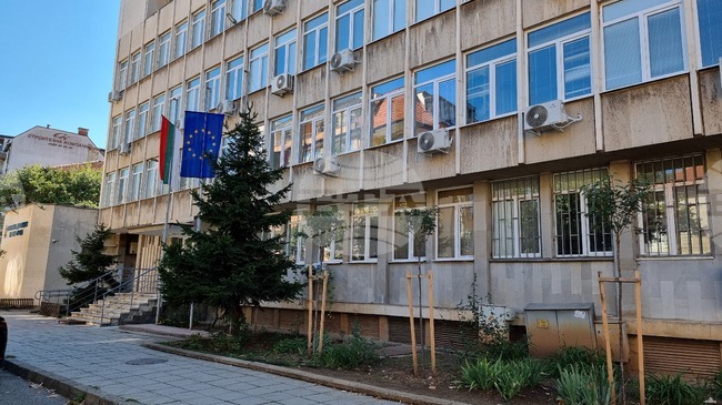 Полицията във Враца установи младежи, увредили стъкла на 10 автомобила