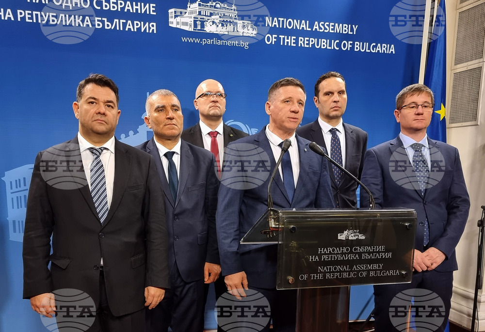 Необходима ни е цялостна система, не само медицински хеликоптери, и най-правилното е да се приеме закон за спешната помощ, смятат от "Възраждане"