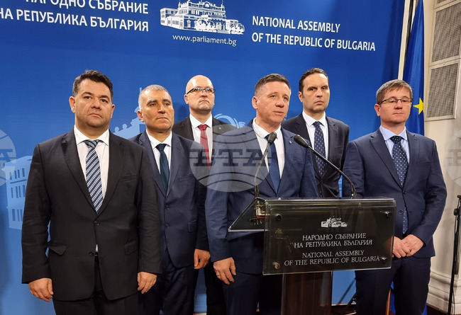 Парламент - Възраждане - брифинг