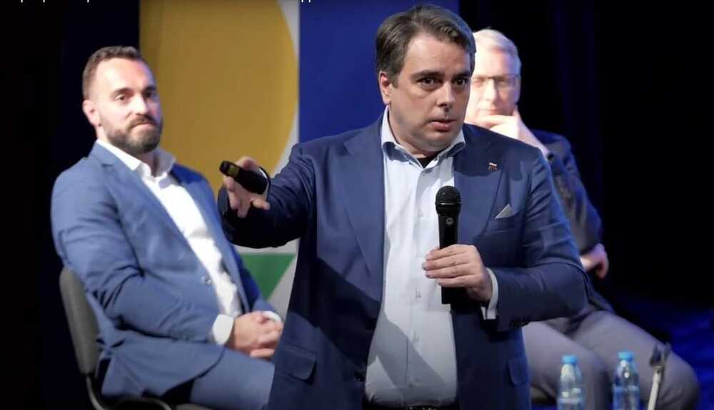 Съпредседателят на „Продължаваме промяната“ Асен Василев ще се срещне с жители на Смолян
