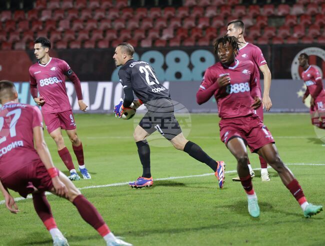 Септември София отстъпи пред македонския Шкупи в приятелски мач в Турция