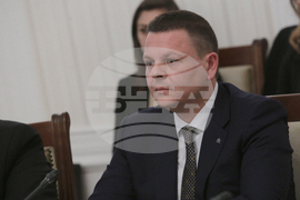 Парламент - Комисия по транспорт и съобщения