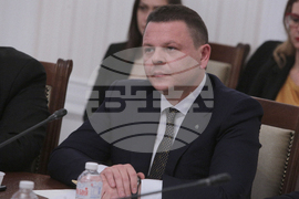 Парламент - Комисия по транспорт и съобщения