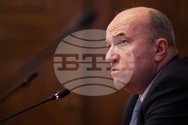 Парламент - Комисия по външна политика