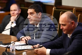 Парламент - Комисия по отбрана