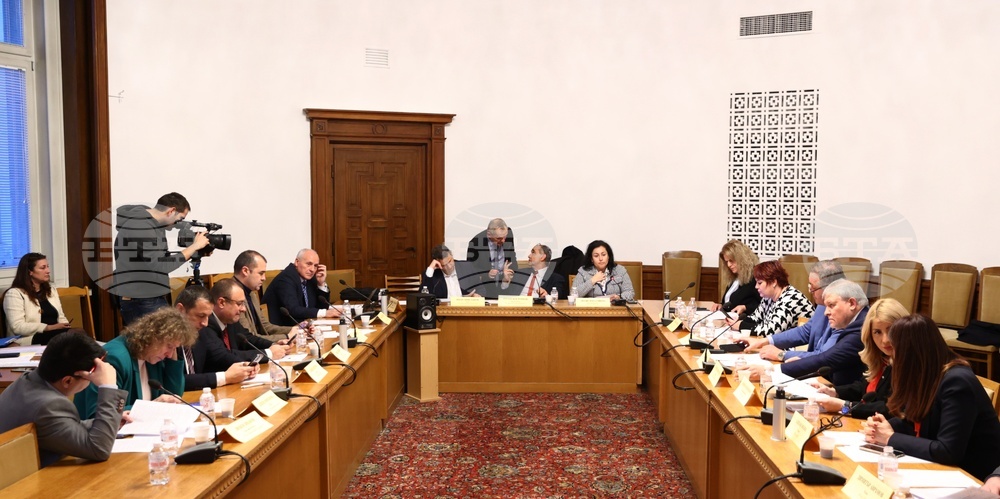 Парламент - Комисия по земеделието, храните и горите