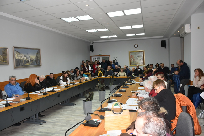 Община Ловеч: При изключителен интерес премина среща за санирането в Община Ловеч