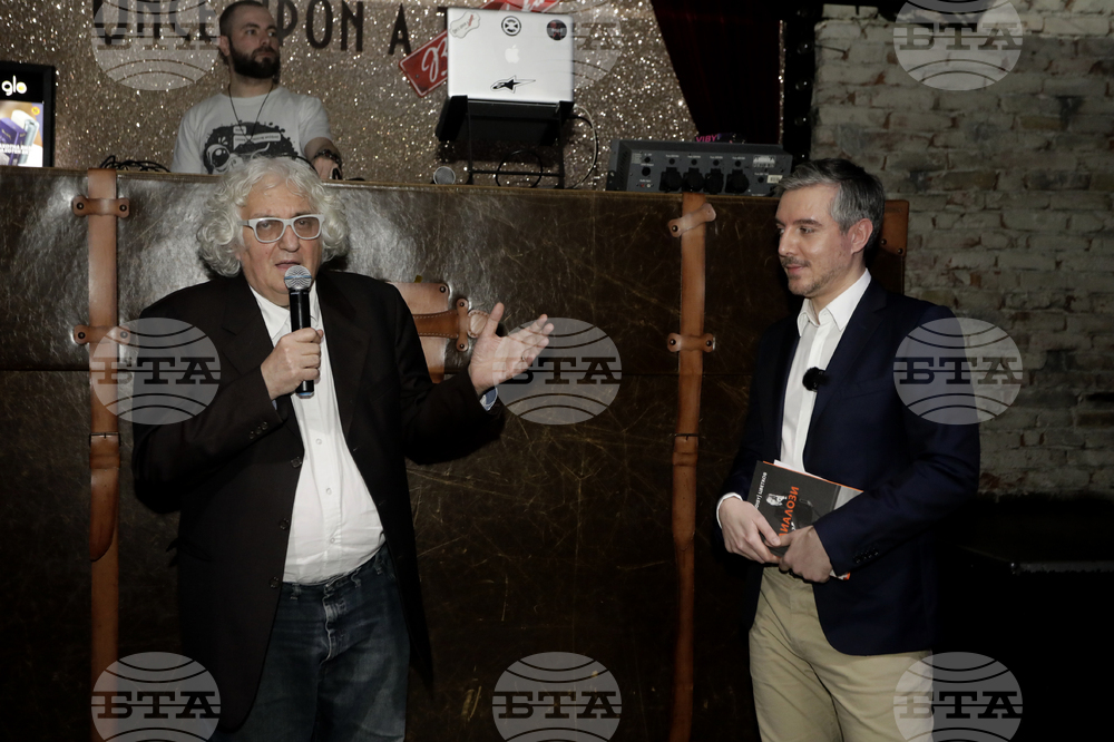 Ивайло Цветков - книга „Диалози“