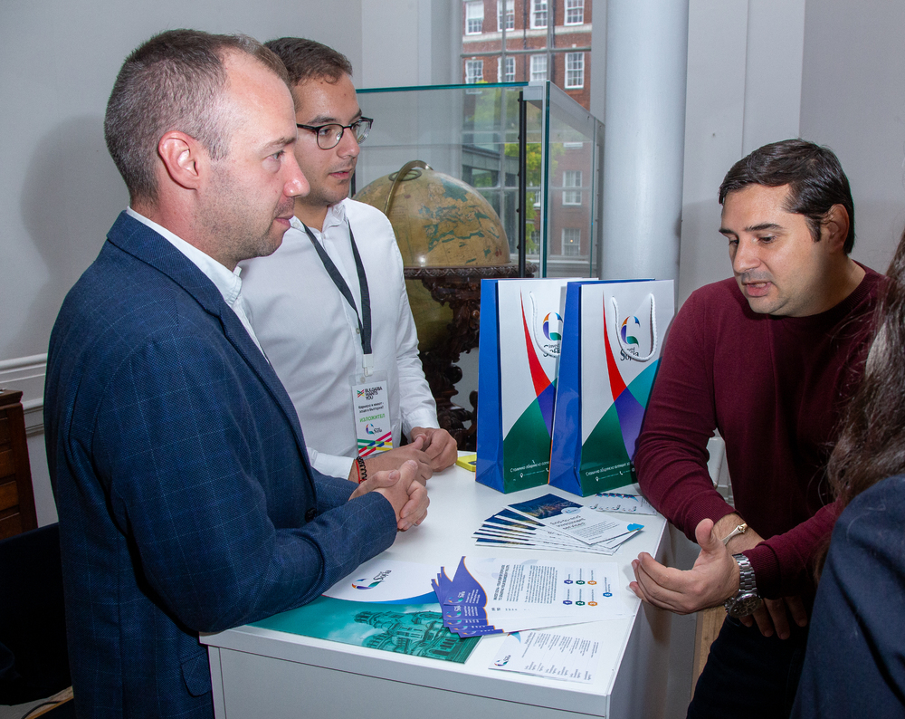 Великобритания - "Кариера и живот в България" - форум