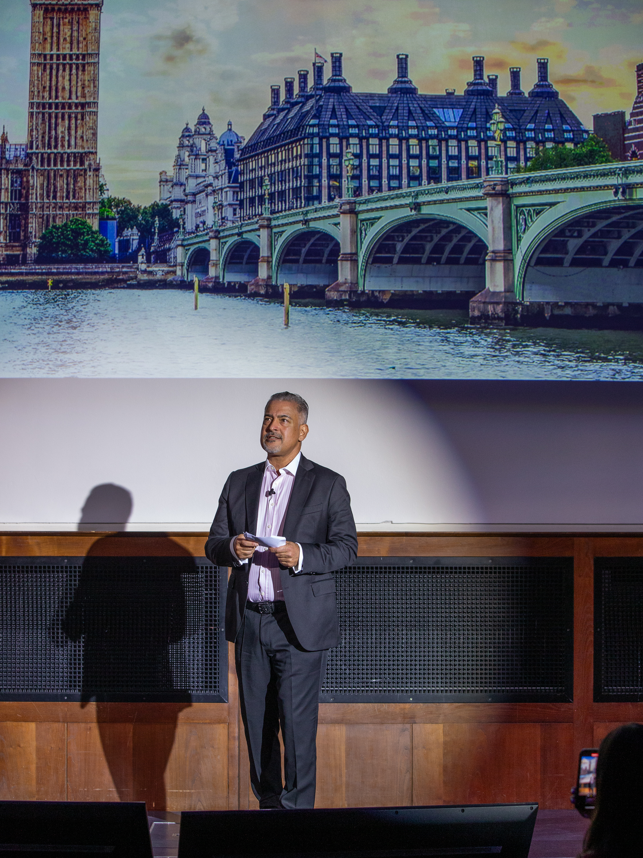 Великобритания - "Кариера и живот в България" - форум