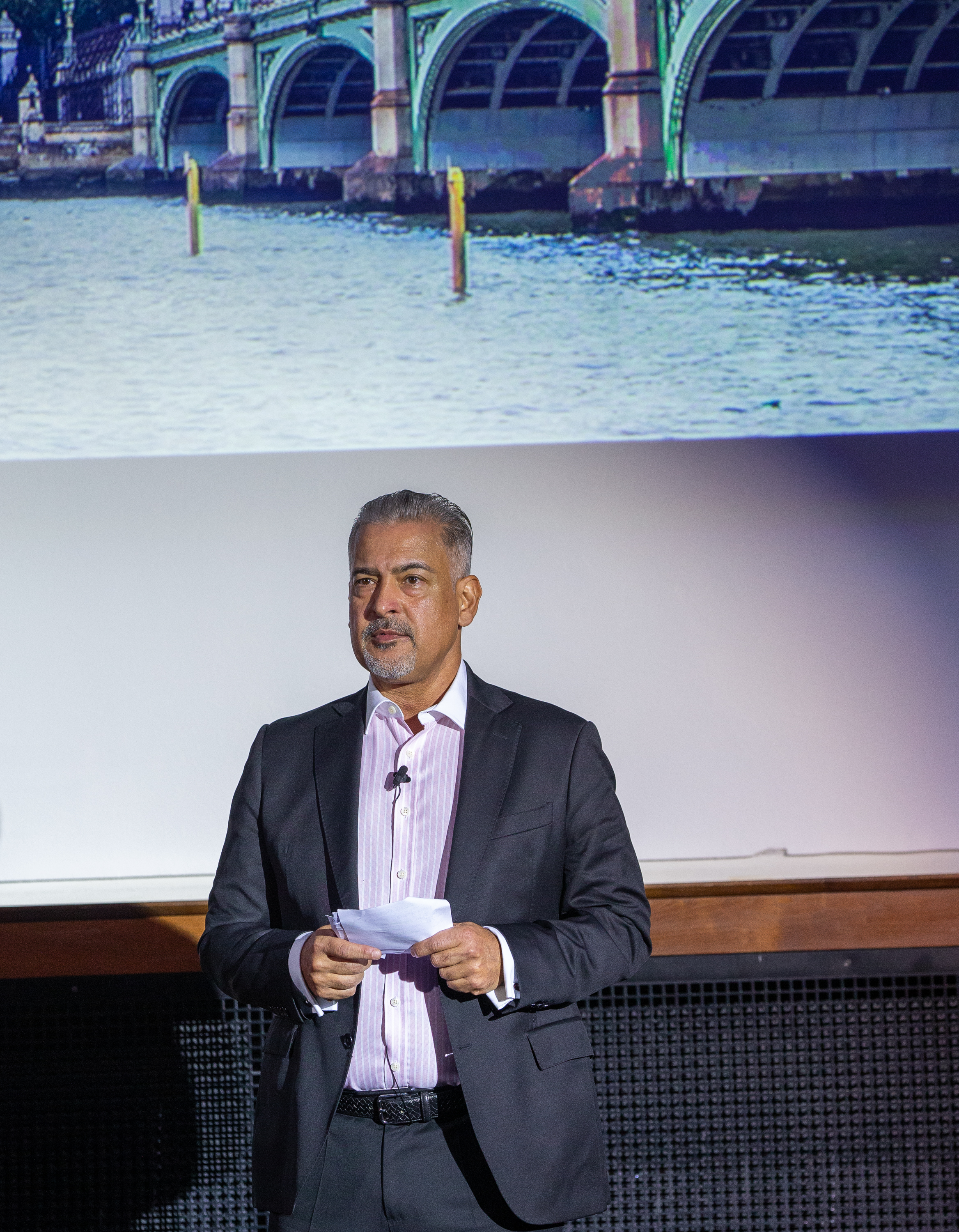 Великобритания - "Кариера и живот в България" - форум