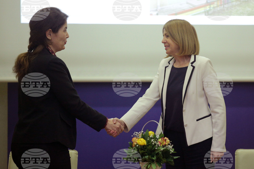 Министерство на енергетиката- договори - подписване