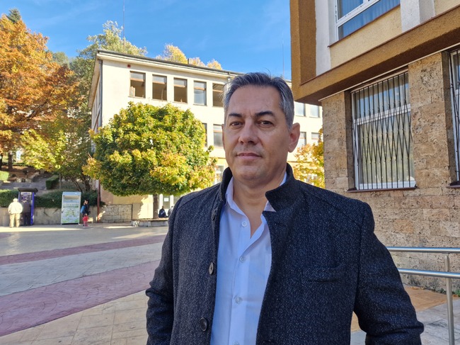 Седем паралелки ще бъдат редуцирани в област Смолян, учениците са с 185 по-малко от предходната година