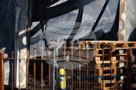 Карнобат - склад - пожар