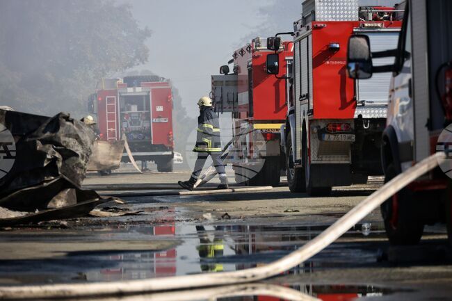 Общо 139 пожара са потушени в страната през изминалото денонощие, загинал е един човек