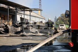 Карнобат - склад - пожар