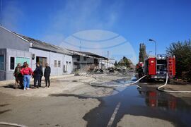 Карнобат - склад - пожар