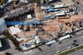 Строителство на метрото - тунелопробивна машина - изглед