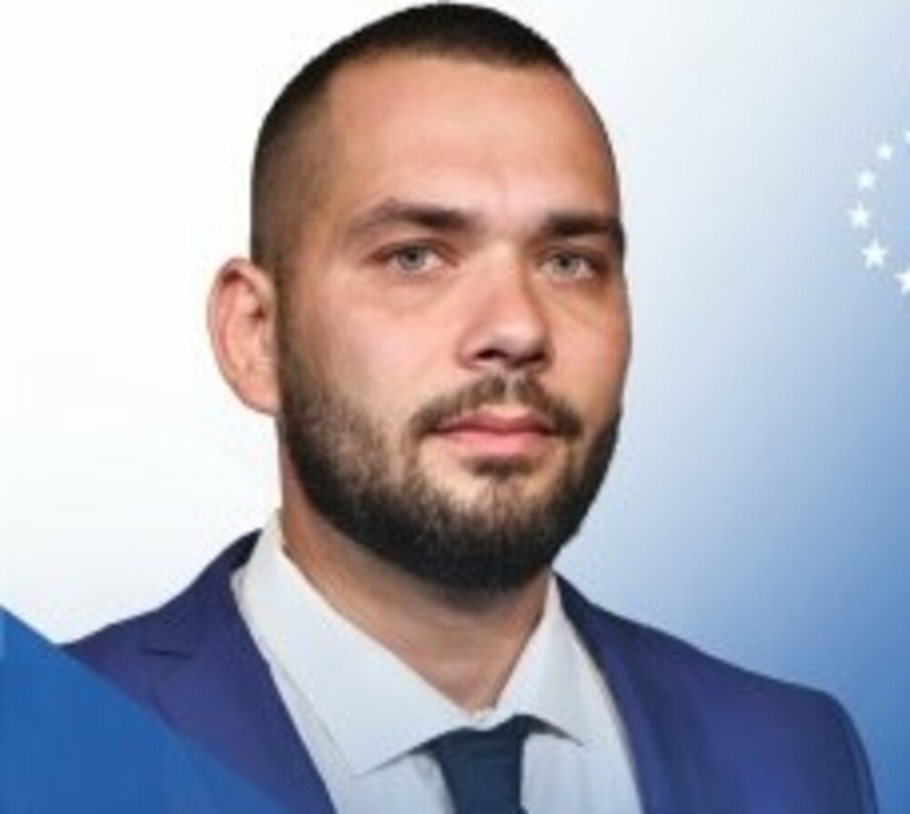 В основата на развитата държава е икономическата стабилност и сигурността за бизнеса, каза кандидатът за депутат от ГЕРБ-СДС в Сливен Христо Борисов