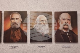 Сливен - изложба - портрети