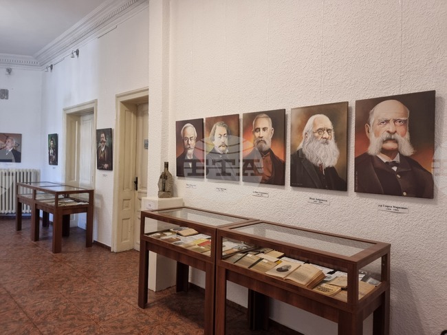  Сливен - изложба - портрети