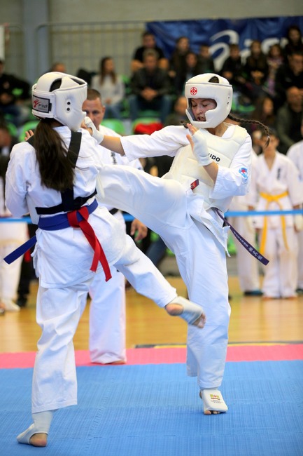 Bulgarian Karatekas Win 12 Medals at European Kyokushin Karate Championship