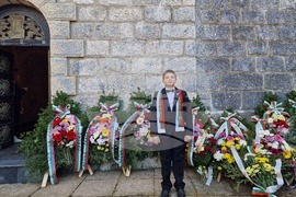 Смолян - паметник - поднасяне на венци и цветя