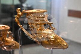 САЩ - Лос Анджелис - изложба - Панагюрско златно съкровище