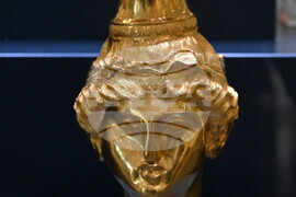 САЩ - Лос Анджелис - изложба - Панагюрско златно съкровище