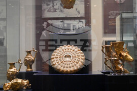 САЩ - Лос Анджелис - изложба - Панагюрско златно съкровище