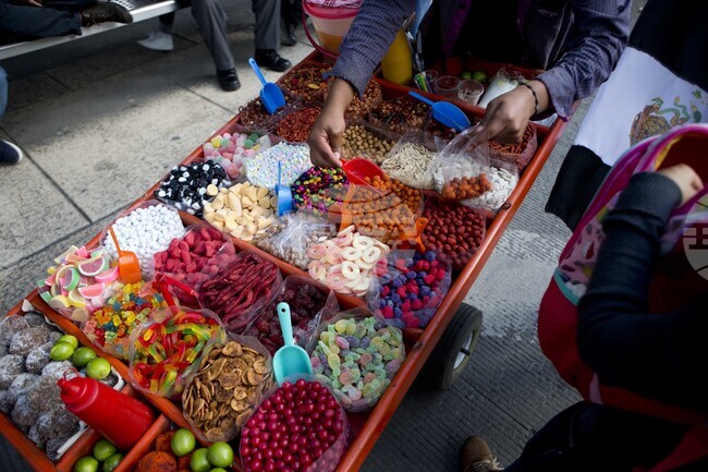 Повече от половината калории, които приемат американците, идват от нездравословни храни