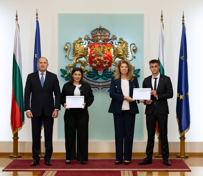 Румен Радев: За да изградим модерна България, с която да се гордеем, обществото ни се нуждае от амбициозни и любознателни млади хора с критично мислене