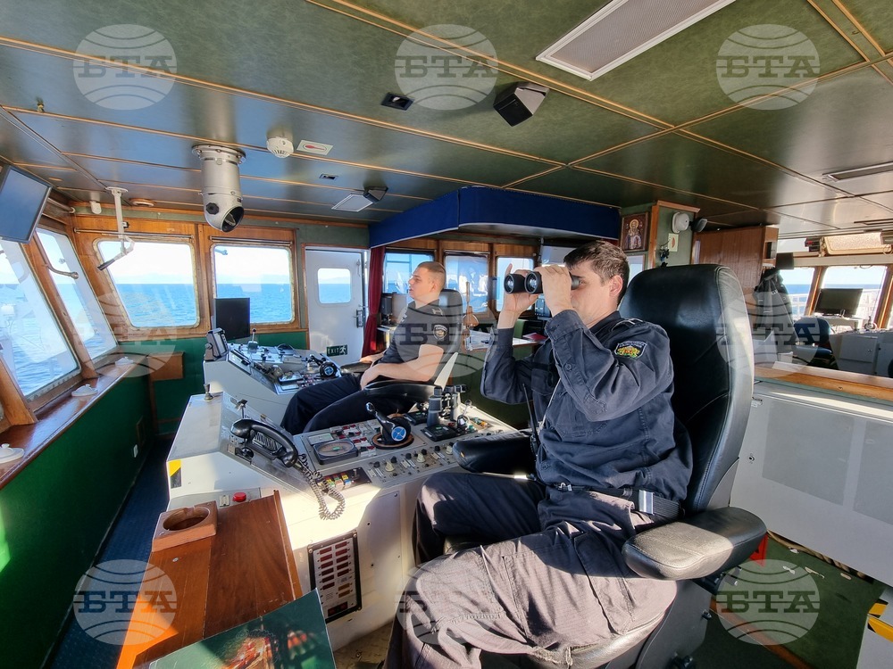 Day 16: Sv. Sv. Kiril i Metodii on SW Course Near Morocco Coast