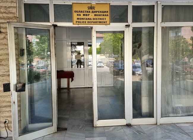 Момче на 15 години се е простреляло неволно с въздушна пушка в монтанското село Долно Озирово, няма опасност за живота, казаха от полицията